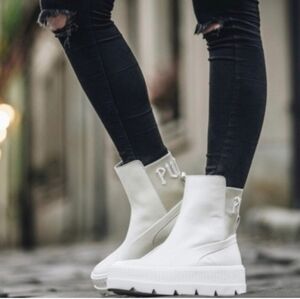 New PUMA LEATHER FENTY X RIHANNA PLATFORM CHELSEA BOOTS, VANILLA ICE COLOR,SZ 7.